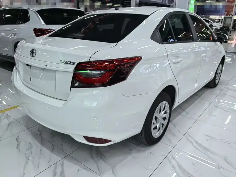 Toyota Vios 1.5 L CVT Creative Travel CARE