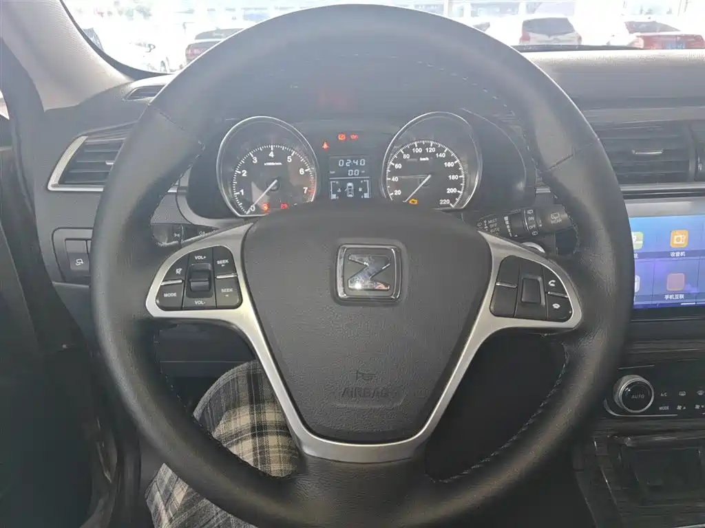 Zotye T600 众泰T600 2016款 1.5 T 手动尊贵型