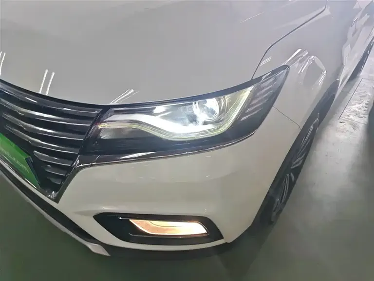 Roewe RX5 20 T Auto 4 G Connected Million