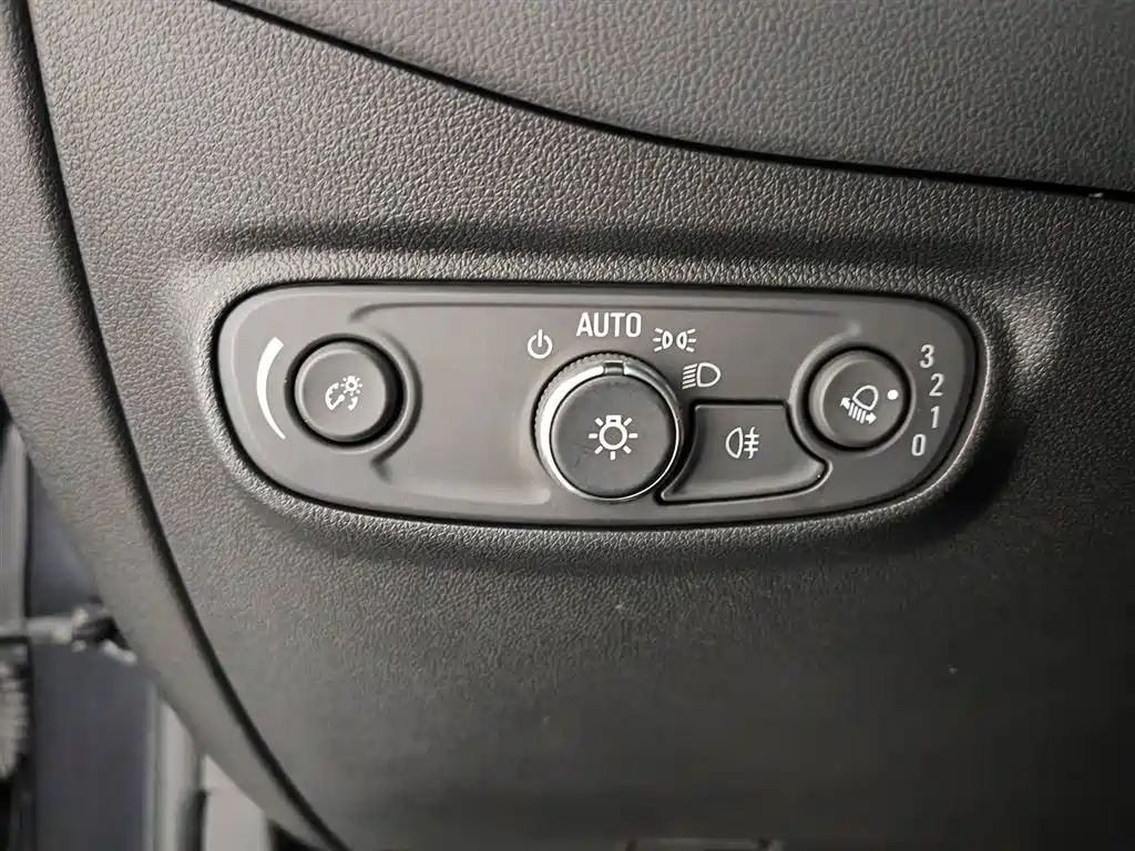 Equinox 550 T RS 4 WD Intelligent Guard World