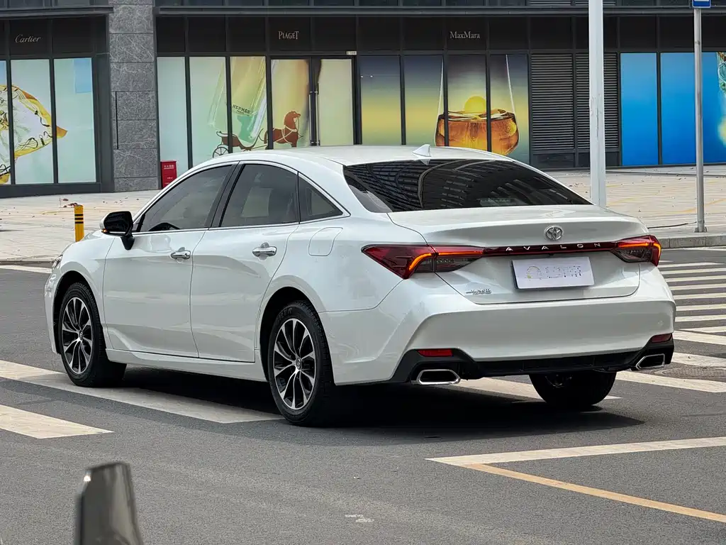 Avalon 2.0 L Luxury