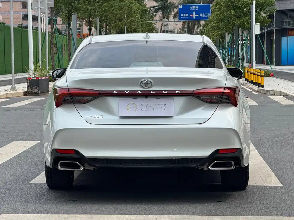 Avalon 2.0 L Luxury