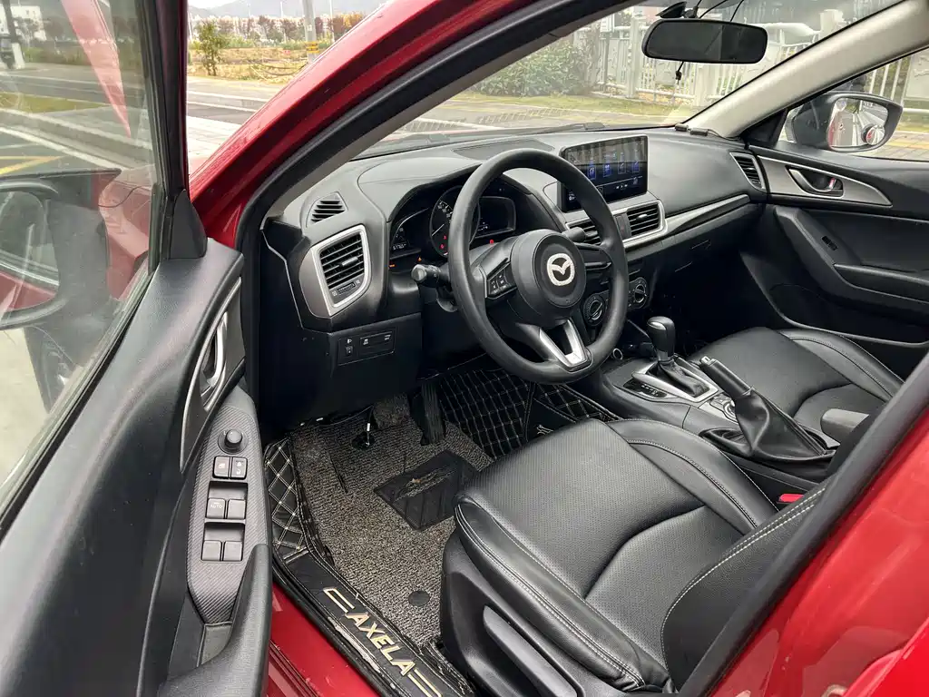 Mazda 3 Axela Sedan 1.5 L Auto Comfort CN-V