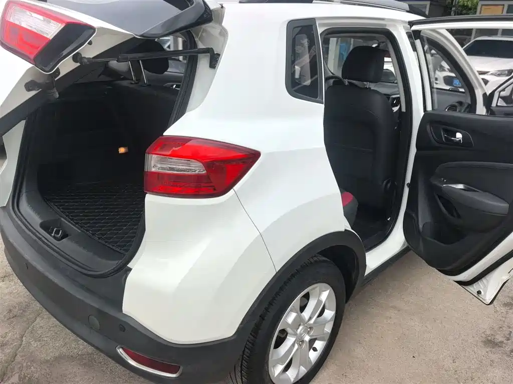 Changan CS15 1.5 L Manual Fashion