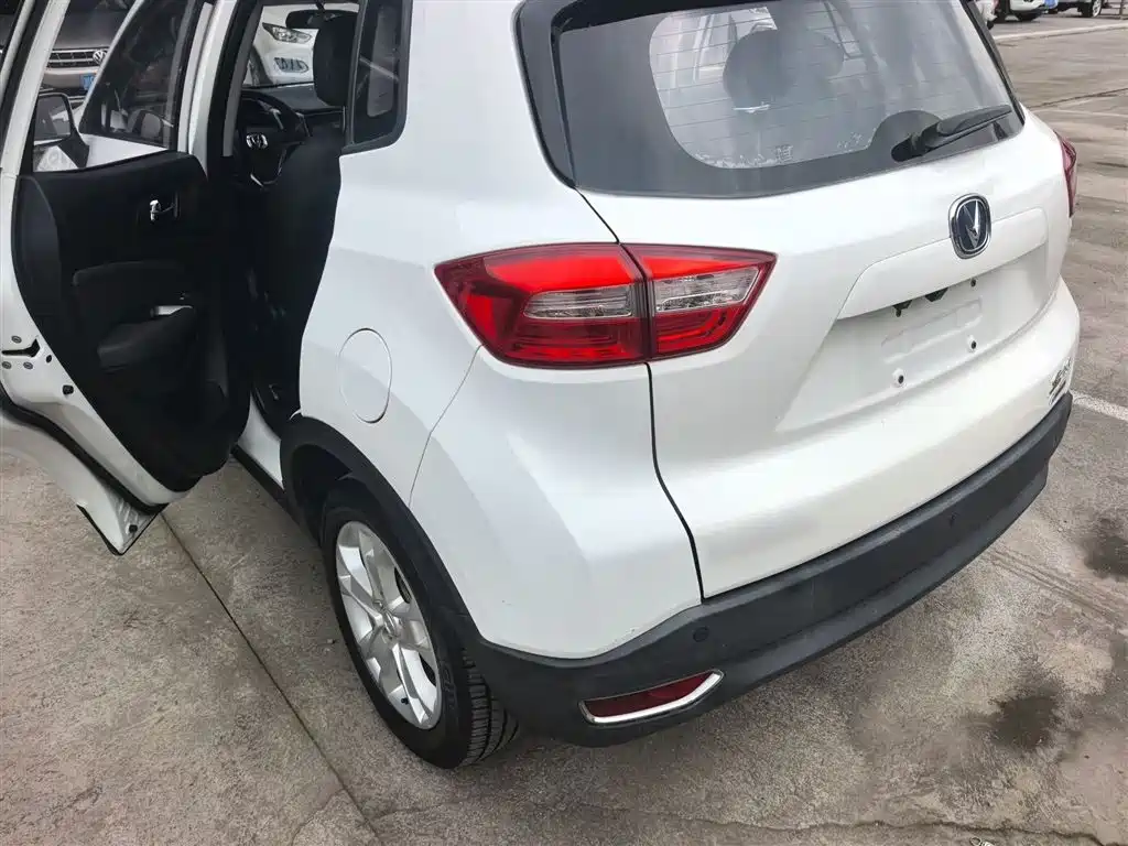 Changan CS15 1.5 L Manual Fashion