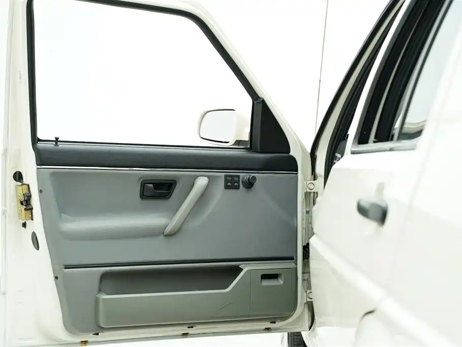 Jetta 1.6 L Partner