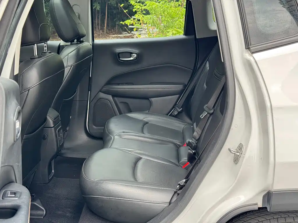 Compass 200 T Auto Home Enjoyment