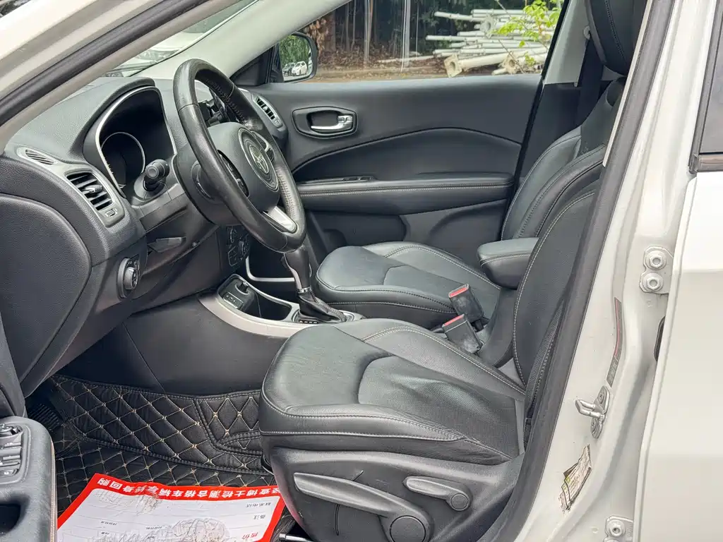 Compass 200 T Auto Home Enjoyment