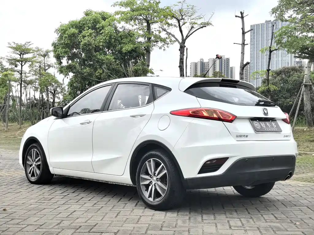 Eado XT 1.6 L Auto Handsome Cool CN-V