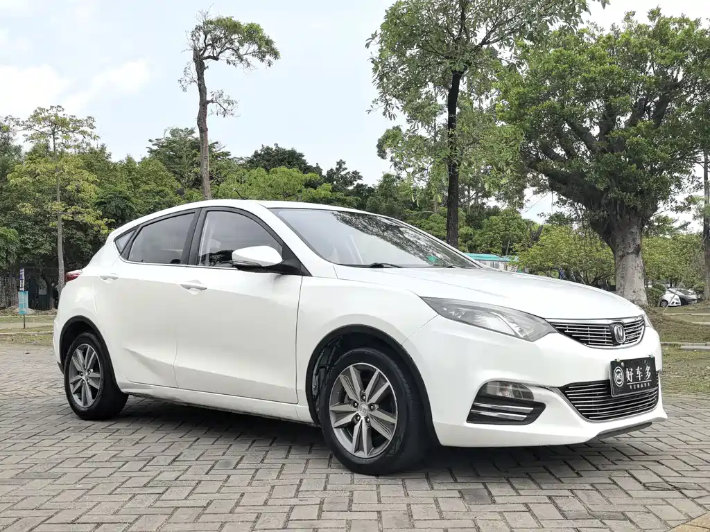 Eado XT 1.6 L Auto Handsome Cool CN-V