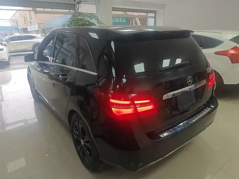 Mercedes-Benz B-Class B 200 Fashion