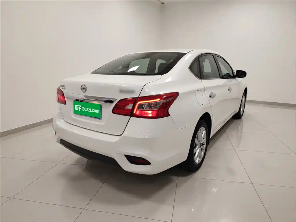 Sylphy Classic 1.6 XE CVT Comfort