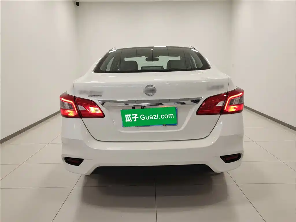 Sylphy Classic 1.6 XE CVT Comfort