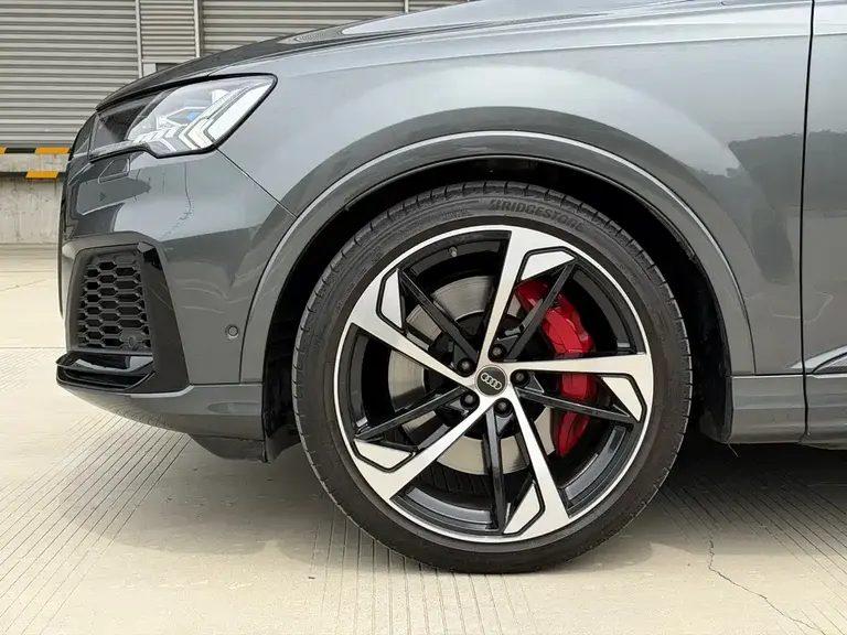 Audi SQ7 4.0 TFSI Dark Night Knight