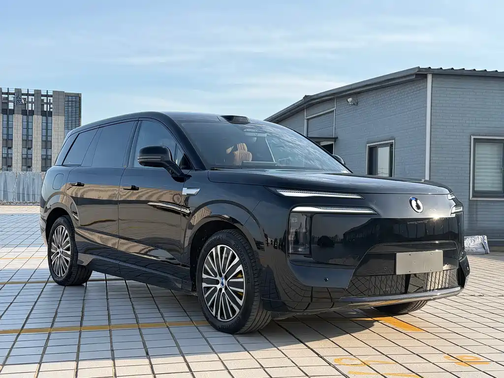 Denza N8 L 腾势N8 L 2025款 尊荣型