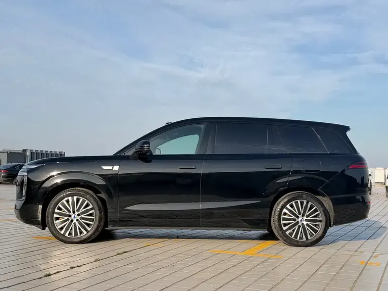 Denza N8 L 腾势N8 L 2025款 尊荣型