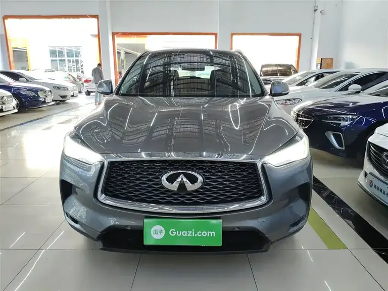 Infiniti QX50 英菲尼迪QX50 2020款 改款 2.0 T 两驱时尚版