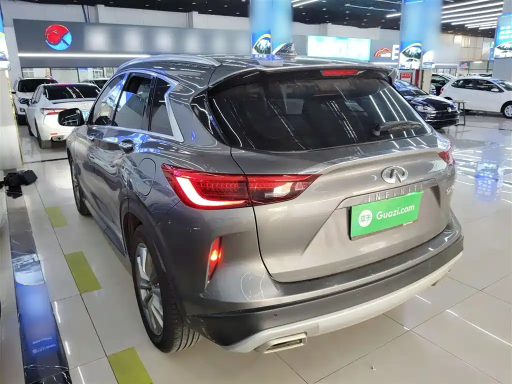 Infiniti QX50 英菲尼迪QX50 2020款 改款 2.0 T 两驱时尚版