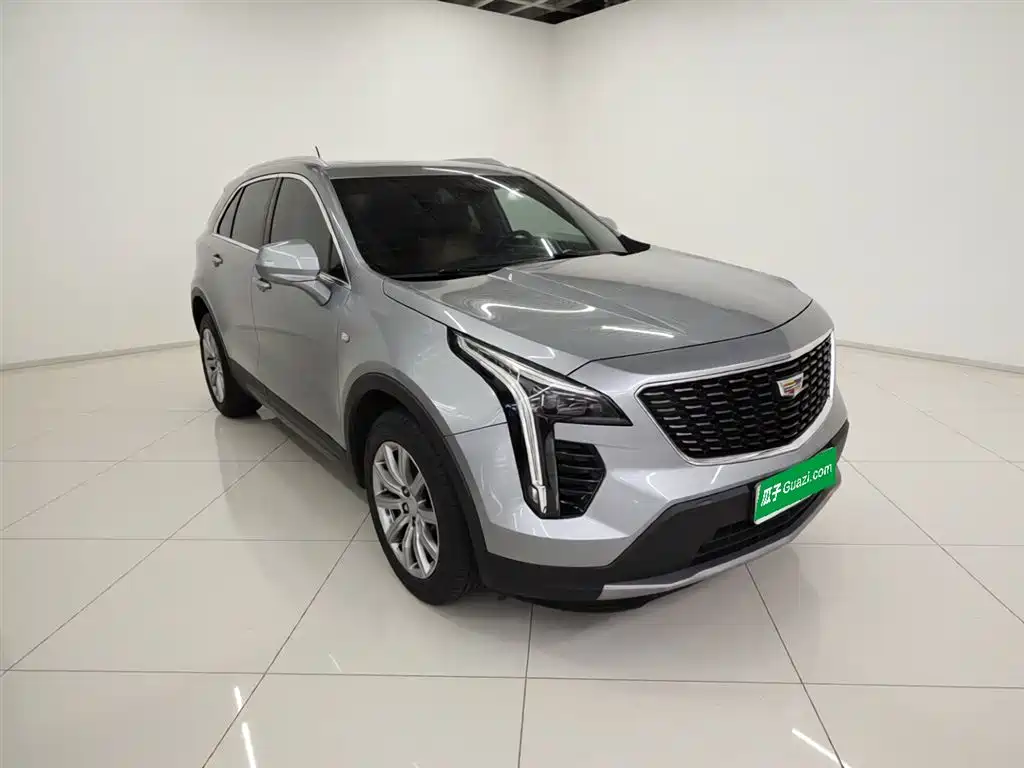 Cadillac XT4 28 T 2 WD Distinguished