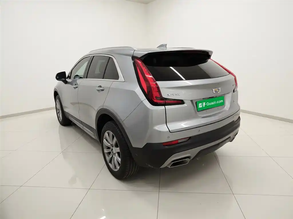 Cadillac XT4 28 T 2 WD Distinguished