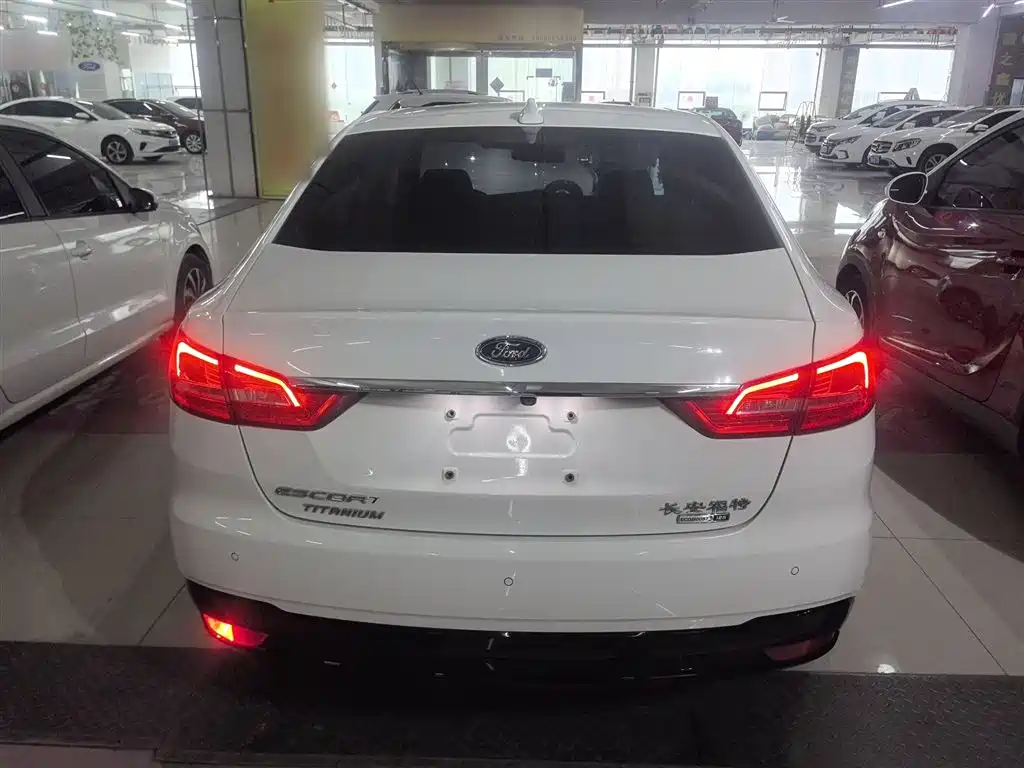 Escort 福睿斯 2019款 EcoBoost 125 自动臻享型