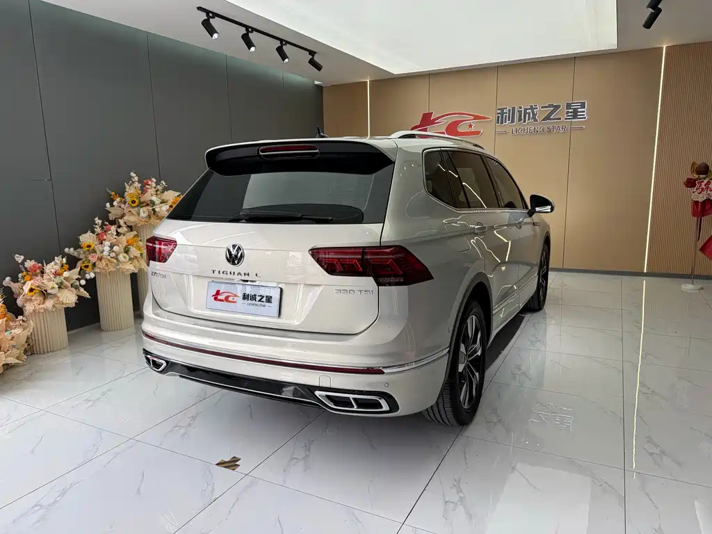Tiguan L 330 TSI Auto 2 WD R-Line Flagship