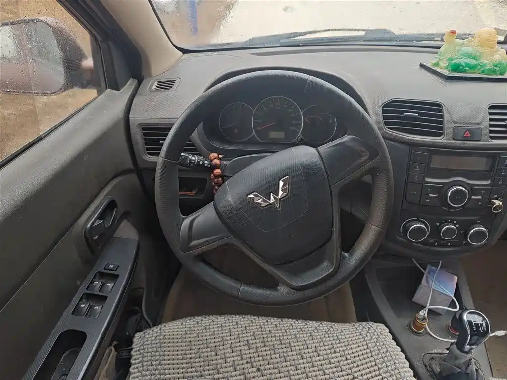 Wuling Hongguang 1.5 L S Standard