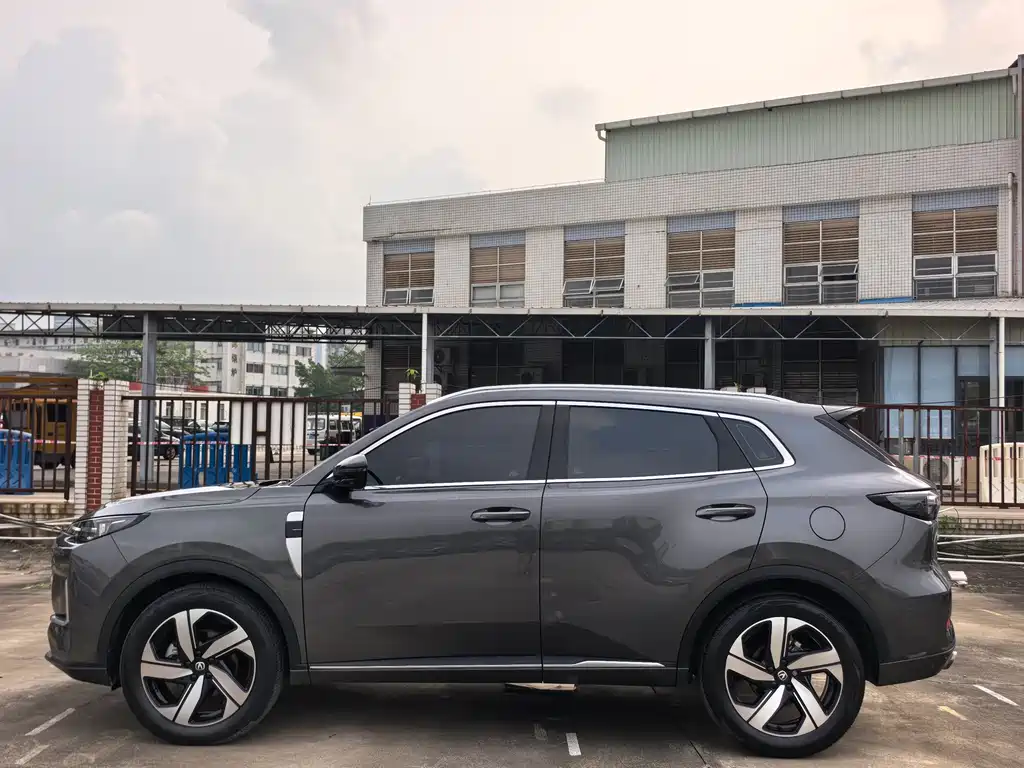 Changan CS55 PLUS 3 rd Gen 1.5 T DCT Outstanding