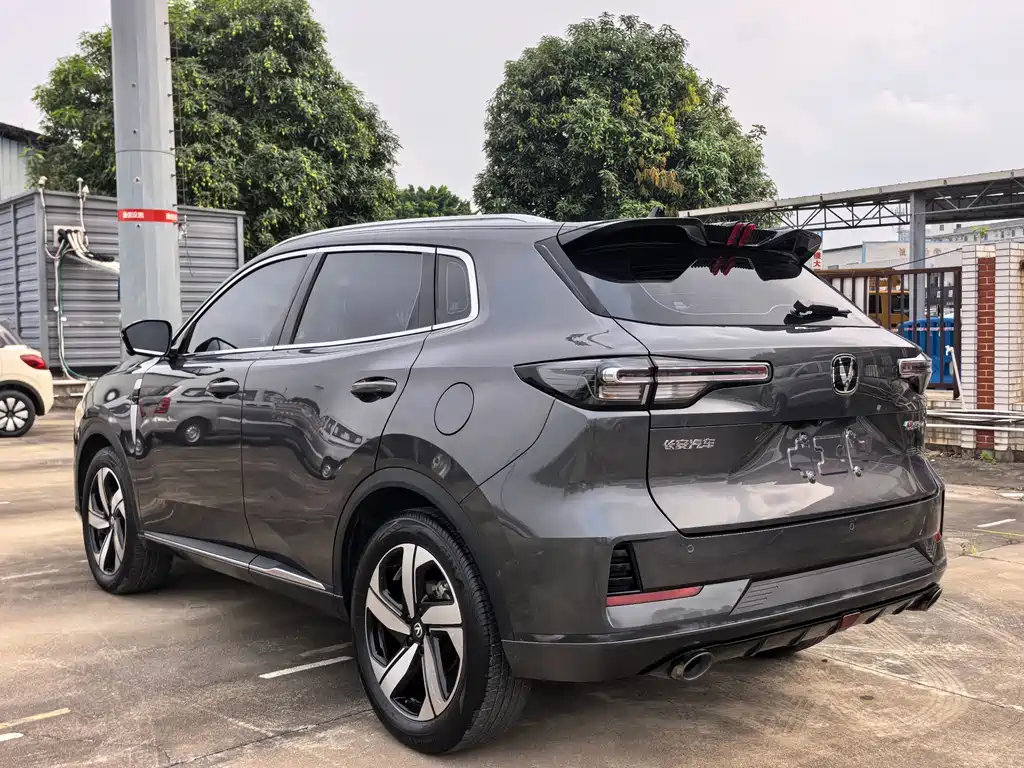 Changan CS55 PLUS 3 rd Gen 1.5 T DCT Outstanding