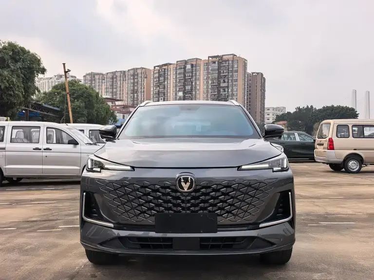 Changan CS55 PLUS 3 rd Gen 1.5 T DCT Outstanding