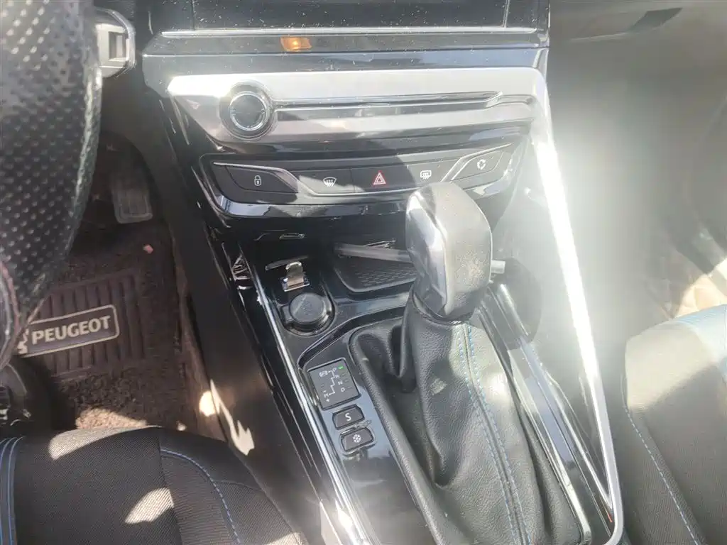 Peugeot 308 1.6 L Auto Luxury