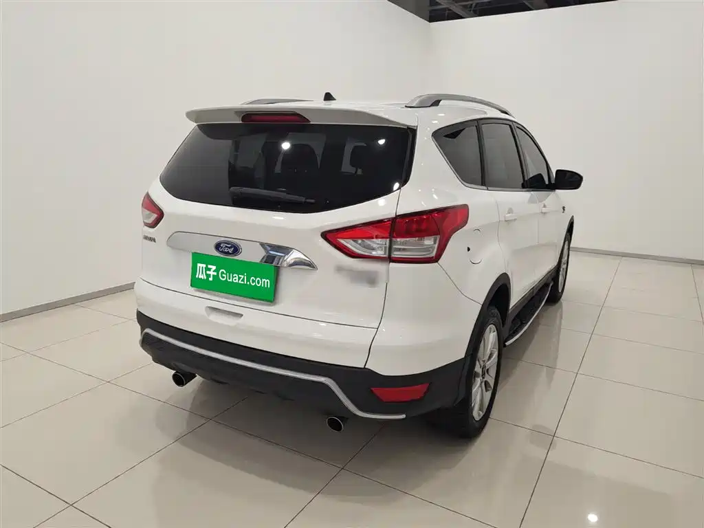 Kuga 1.5 L GTDi 4 WD Elite