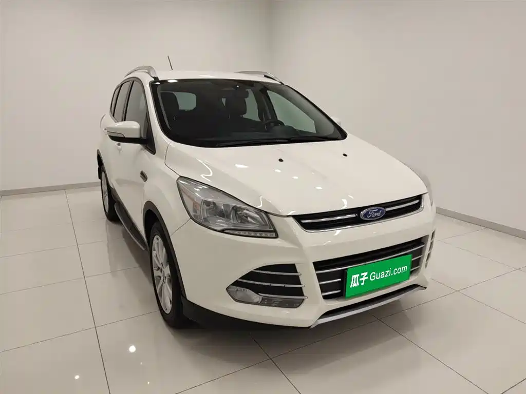 Kuga 1.5 L GTDi 4 WD Elite