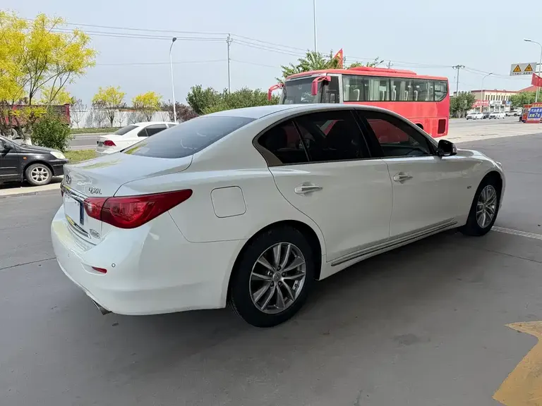 Infiniti Q50 L 2.0 T Joy