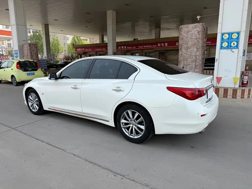 Infiniti Q50 L 2.0 T Joy