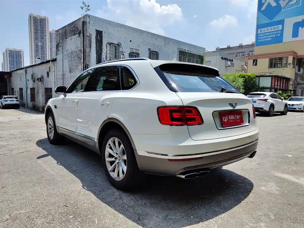 Bentayga 4.0 T V8