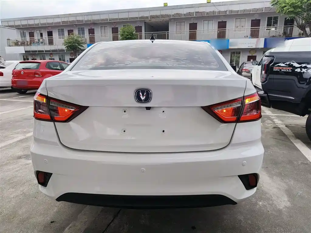 Eado DT 1.6 L Auto Smart Enjoyment