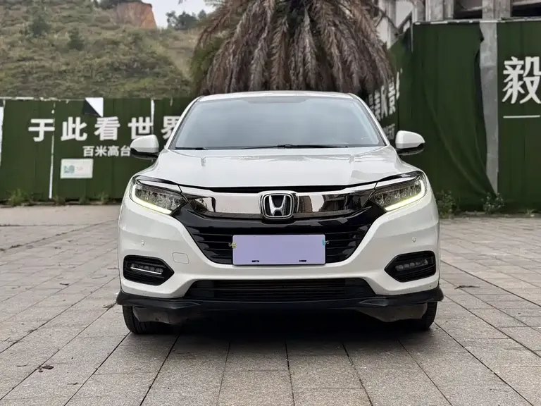 Honda Vezel 220 TURBO CVT Luxury