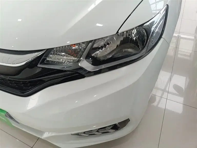 Honda Fit 1.5 L CVT Comfort Sunroof
