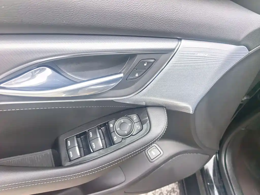 Cadillac CT5 28 T Luxury (Standard)