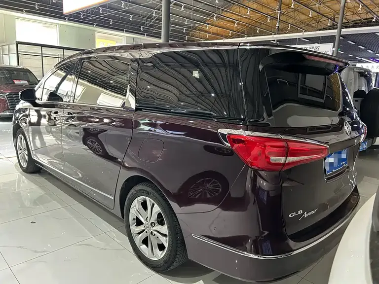 Buick GL8 28 T Avenir Avenir CN-V