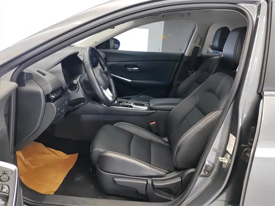 Sylphy 1.6 L XL CVT Joy