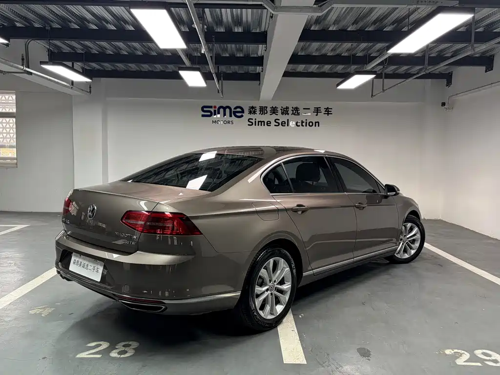 Magotan 380 TSI DSG Luxury