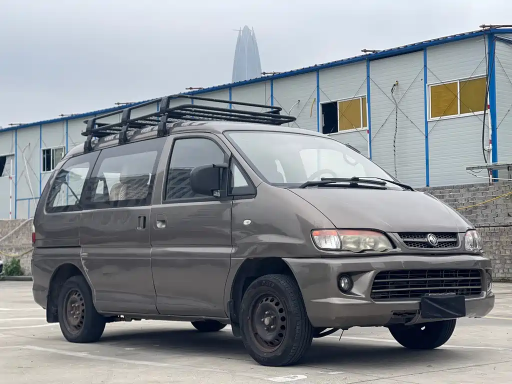Lingzhi 菱智 2014款 V3 1.5 L 7座舒适型
