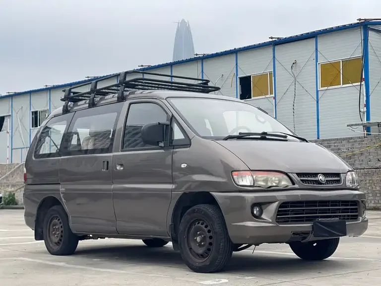 Dongfeng Lingzhi 菱智 2014款 V3 1.5 L 7座舒适型