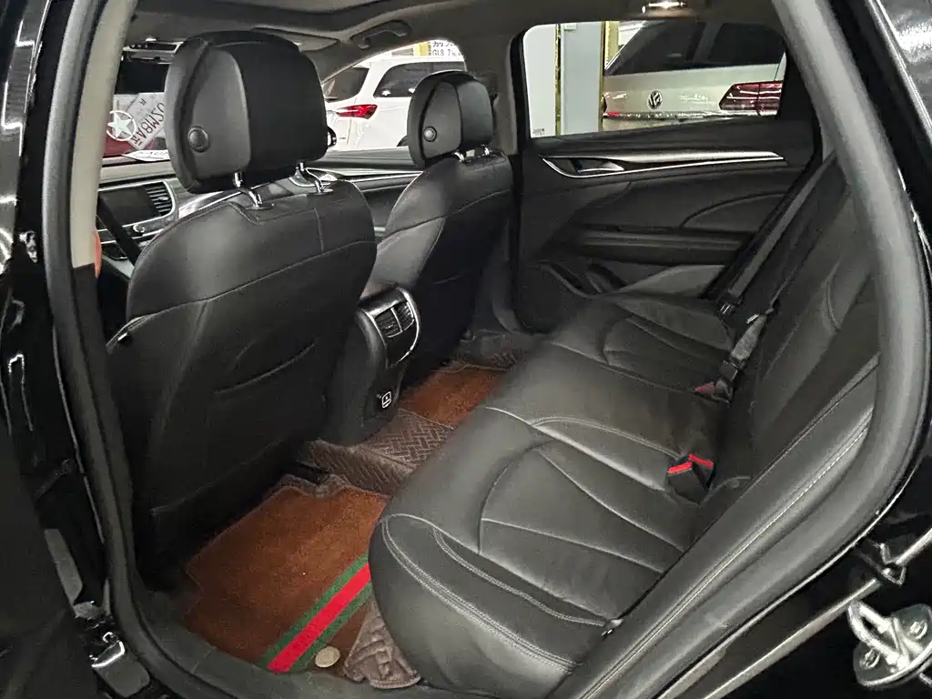 LaCrosse Facelift 28 T Elite