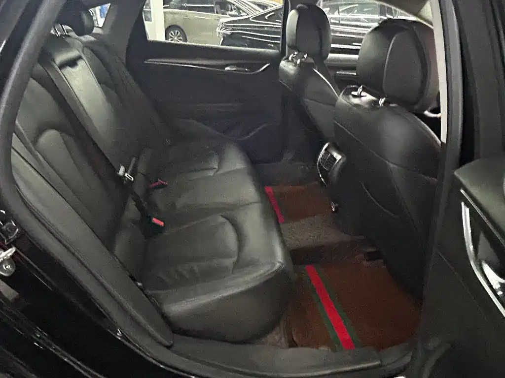 LaCrosse Facelift 28 T Elite