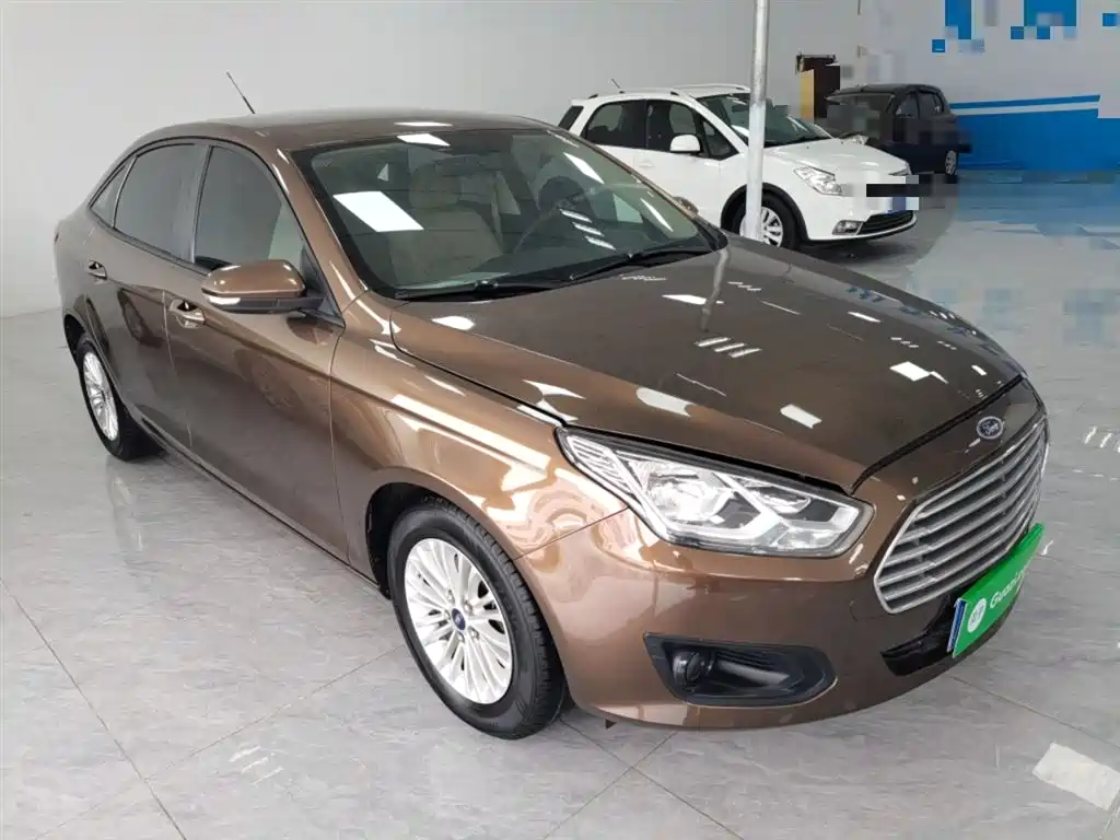 Escort 1.5 L Manual Comfort