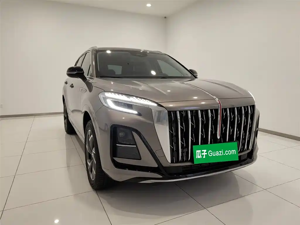 Hongqi HS3 PHEV 115 km Power Action