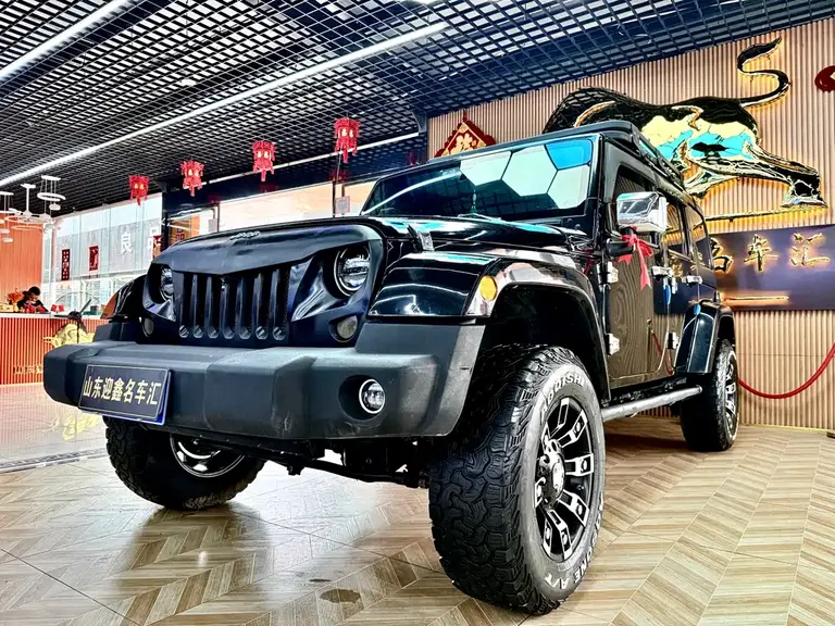 Jeep Wrangler 3.6 L Sahara 4-door